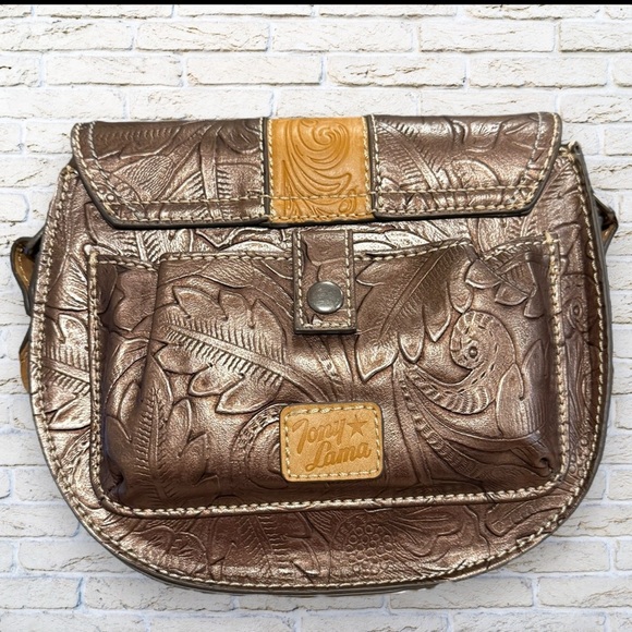 NWT Tony Lama Bronzed Floral Tooled Crossbody Saddle Bag - Brown RETIRED STYLE! - Picture 3 of 12